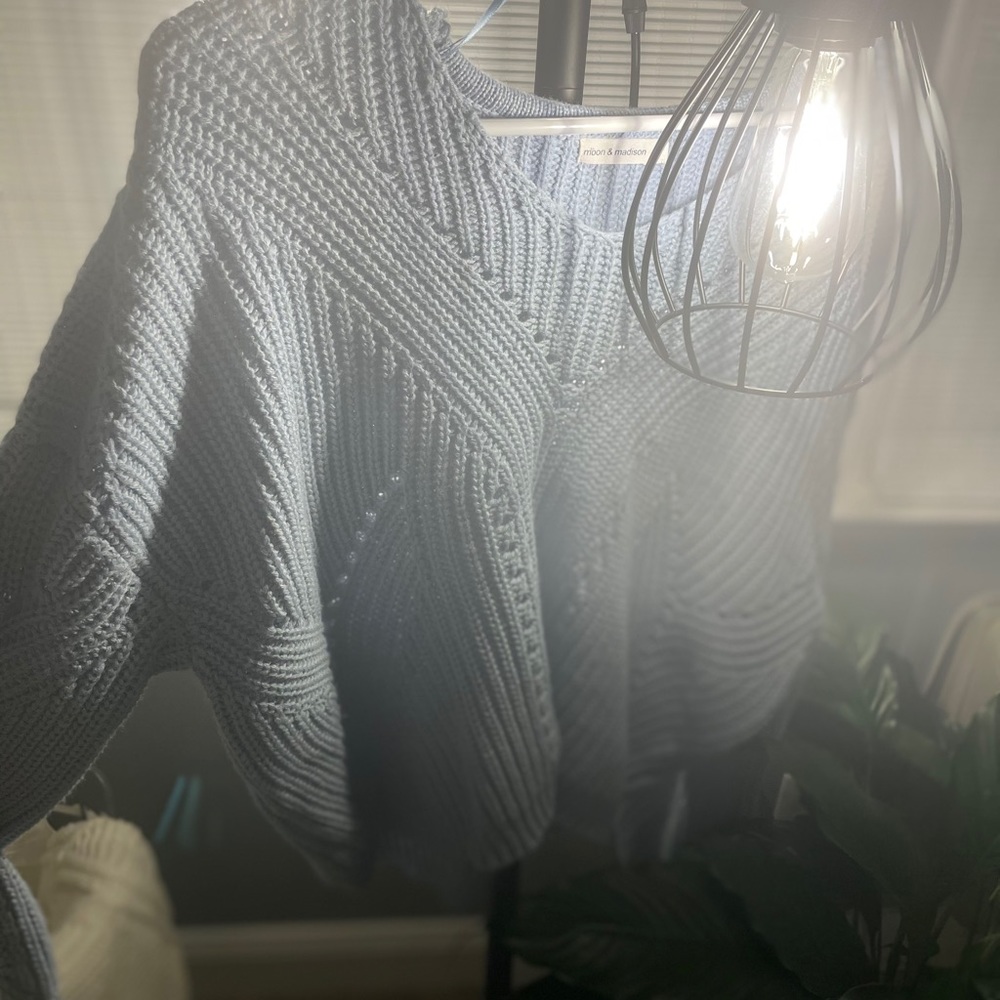✨🌻NEW🌻✨ Sweater! - Picture 4 of 6